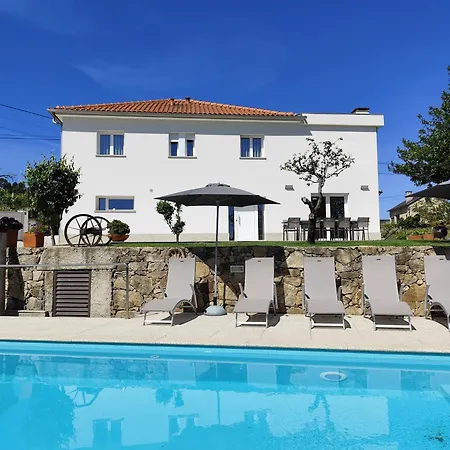 Casa Dos Picoutos Al Holiday home